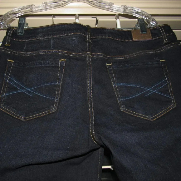 AEROPOSTALE Bermuda Dark Wash Shorts Size 12 - Picture 2 of 7